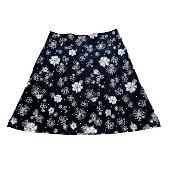 Northern Reflections Black A Line Skirt With White Flowers - Size 18 - Picture 1 of 9